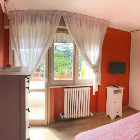 Apartment Attico La Bomboniera 8 Min A14 Cattolica E Autodromo Misano *